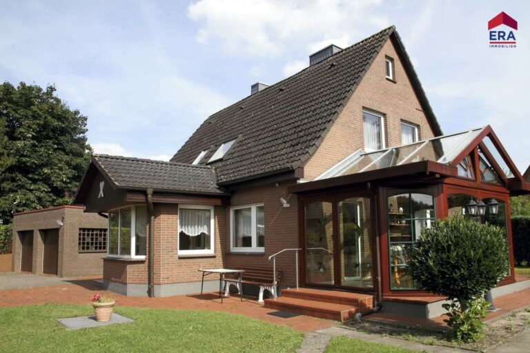 VERKAUFT!!!  Einfamilienhaus auf gepflegtem Anwesen für die große Familie.